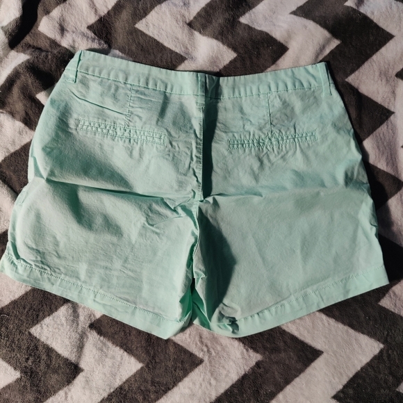 Old Navy Shorts - Picture 4 of 4